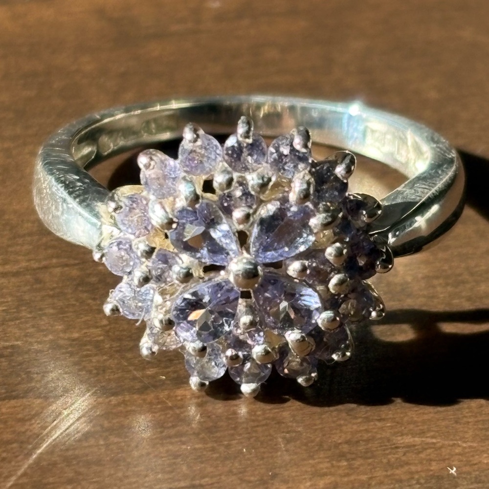 Pale Tanzanite Flower Ring